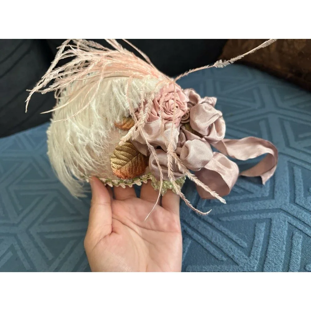 Vintage 1950s/60s Pink Lace & Feather Percher Cocktail Hat Miniature Fascinator